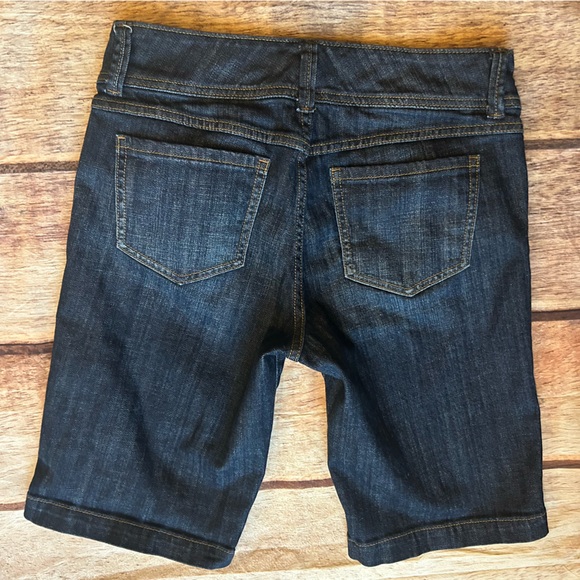 CAbi Jeans Bermuda Style Shorts Size 6 - Picture 3 of 7